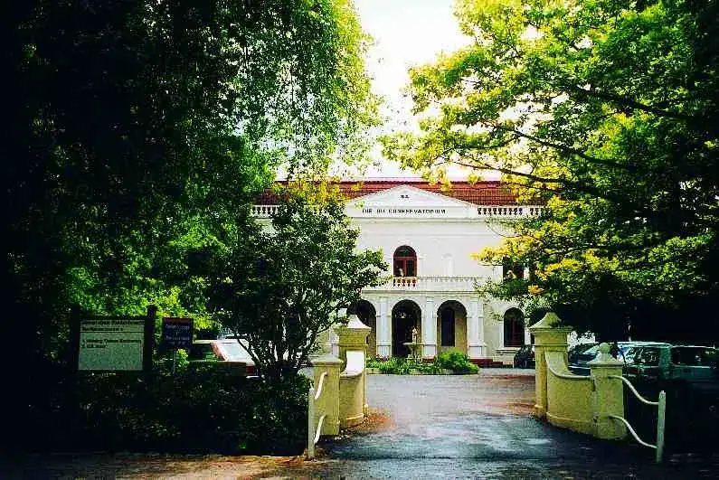 《西行印象》：南非大学拾趣