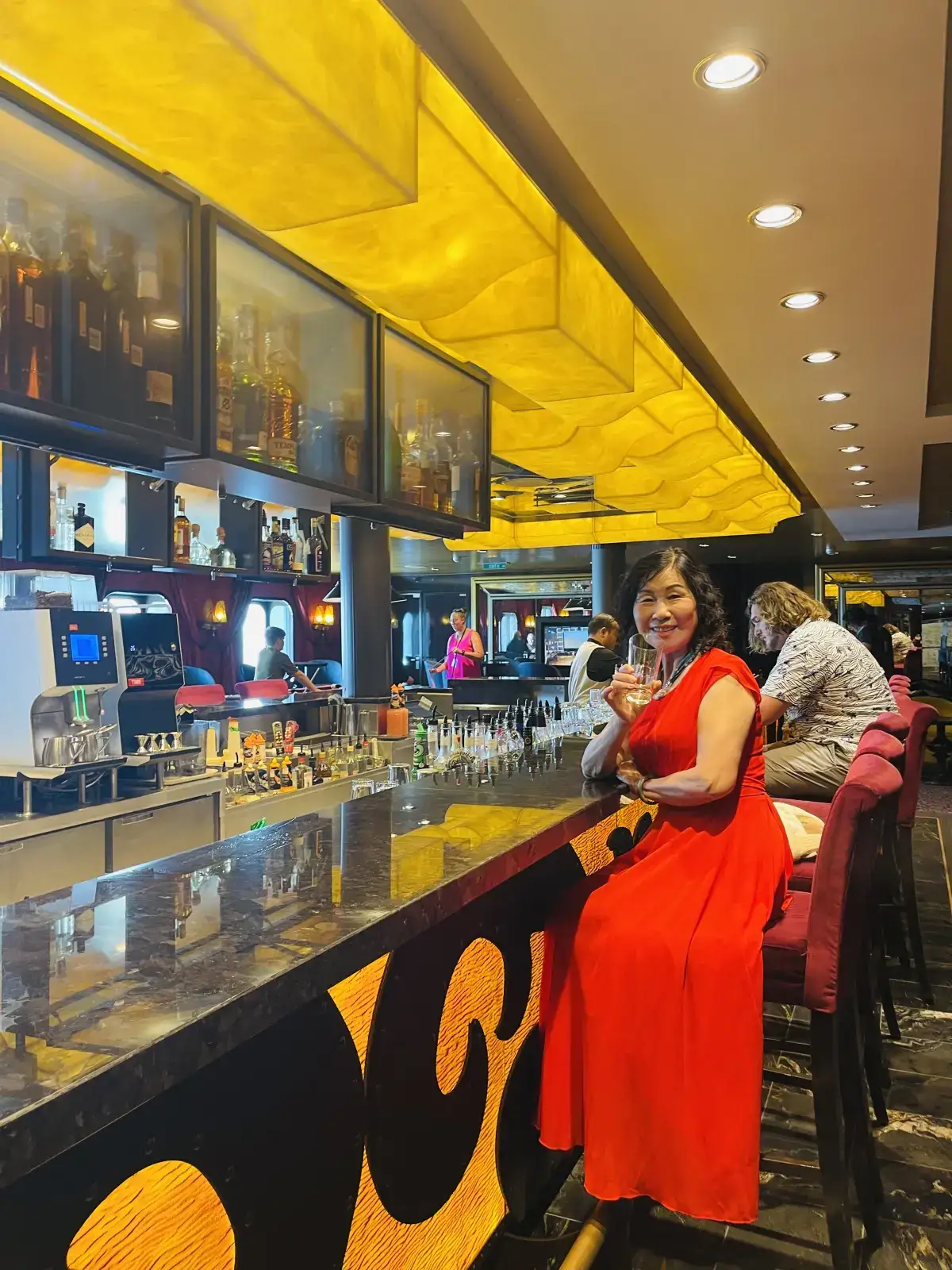 坐着邮轮去旅行