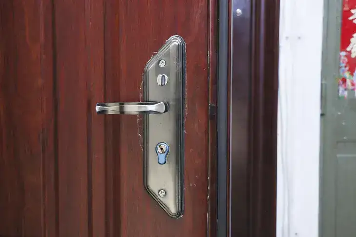 智能门锁与传统门锁相比较,有哪些优势?